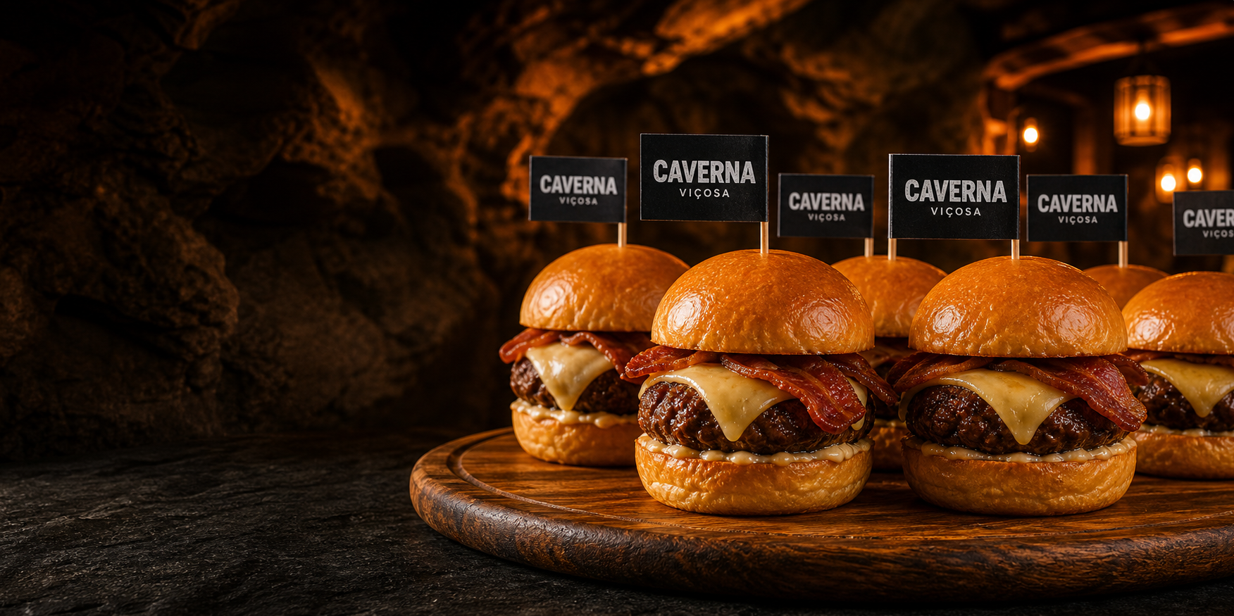 Minibúrgueres servidos no Caverna